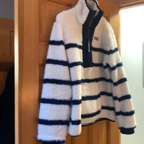 Vineyard Vines Fleece - Size L - Picture 5 of 5